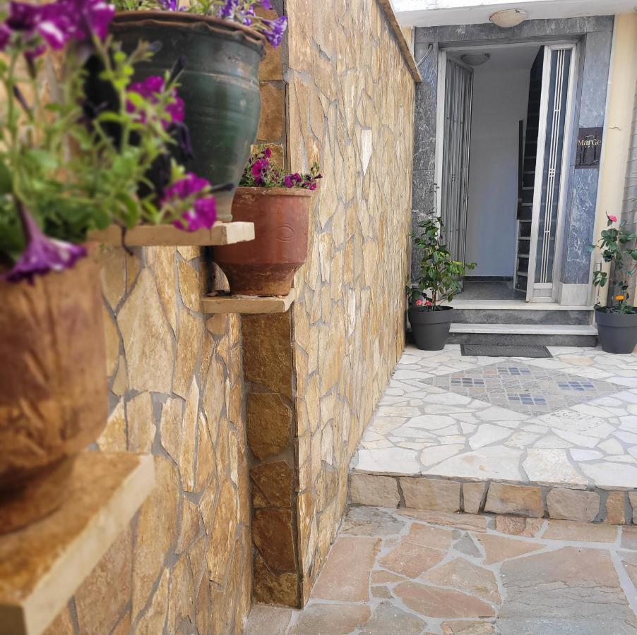 Marge Apt Arta Exterior photo